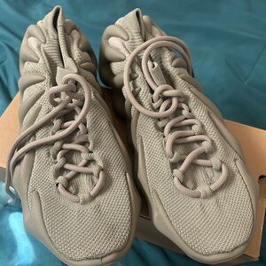 Adidas Yeezy 450 Brown Box